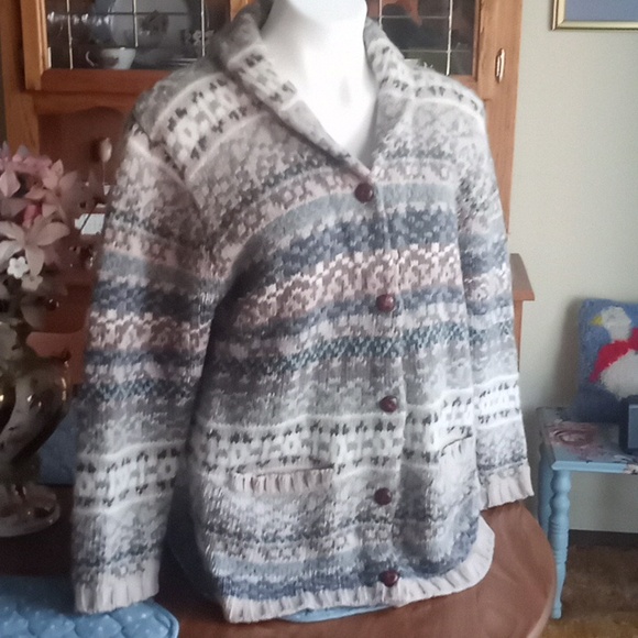 Embassy Row Petites Cardigan - Picture 2 of 7